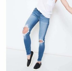 KanCan distressed jean